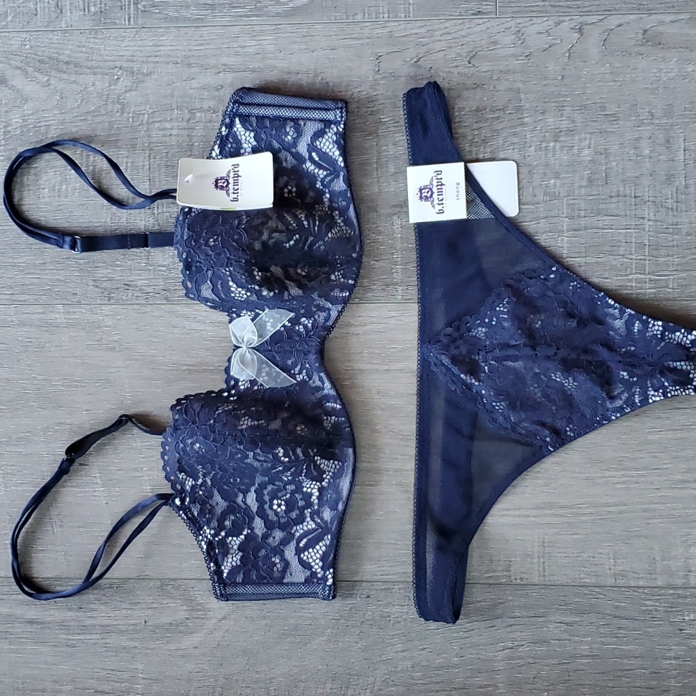 NWT B Tempted 3/4 demi push up with matching thong panties.  Navy